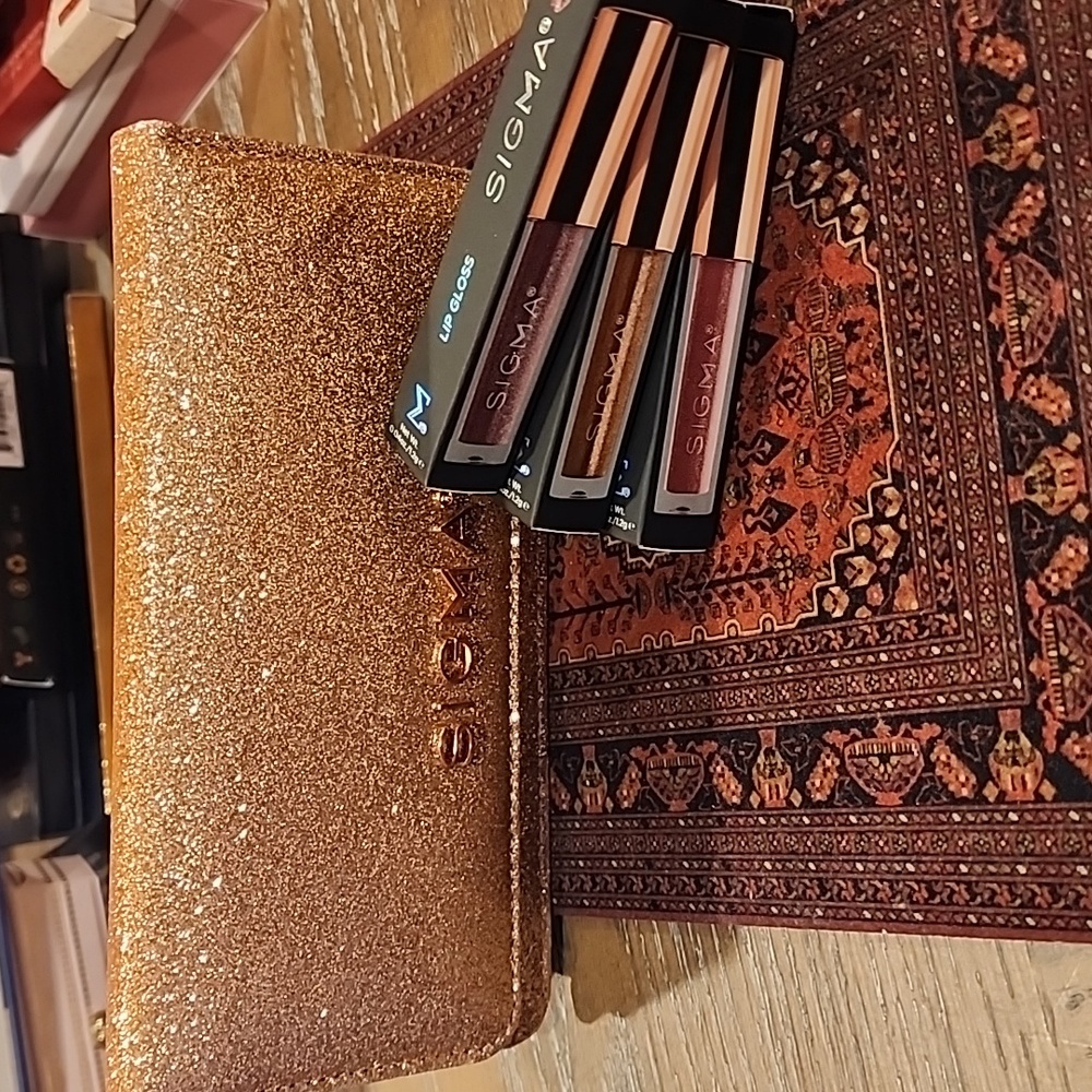 Sigma Beloved Mini Lip Set with Sparkling Bag - Unique Item!